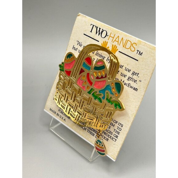 Vintage Easter Basket Pin Brooch Two Hands Brand Gold Tone Enamel Made In USA - Picture 5 of 6